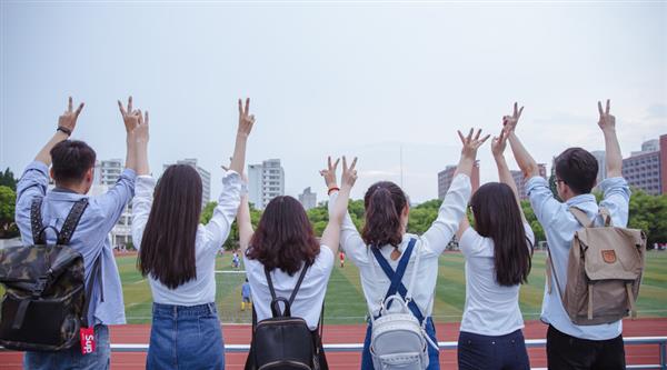 德州乘務(wù)學(xué)校為你解析空乘專業(yè)前景！