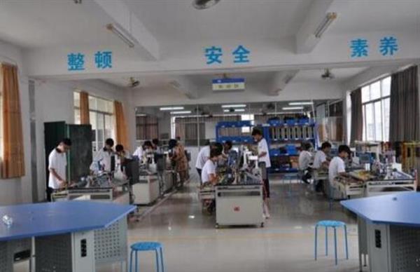 滄州中捷職業(yè)技術學校機電技術應用專業(yè)都有哪些課程可以學習？