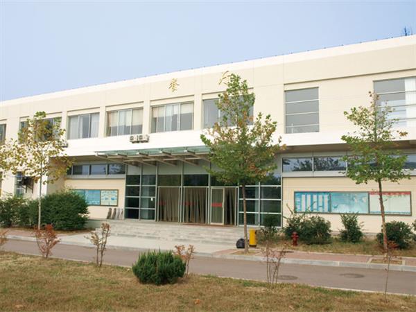 青島中魯中等專業(yè)學(xué)校怎么樣？它開設(shè)的海信班是怎么回事？