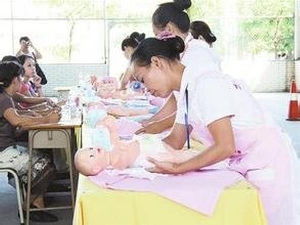 在菏澤市東華職業(yè)培訓(xùn)學(xué)校學(xué)習(xí)家政護(hù)理專(zhuān)業(yè)靠譜嗎？