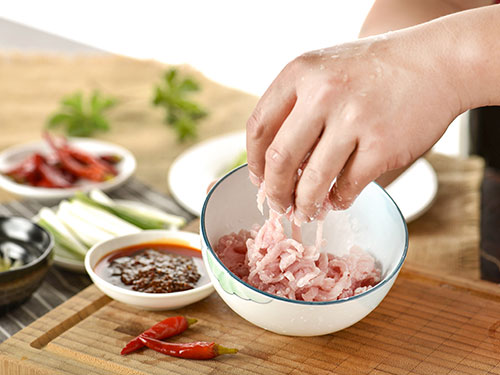 成都烹飪學(xué)校哪所比較好？