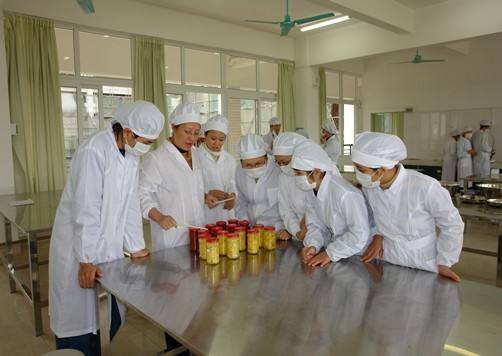 山東藍海職業(yè)學校食品加工技術(shù)專業(yè)教師水平如何？