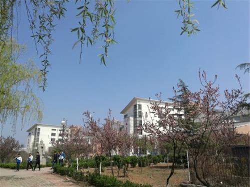  濟南現(xiàn)代畜牧獸醫(yī)專修學(xué)校有哪些教學(xué)特色和優(yōu)勢？