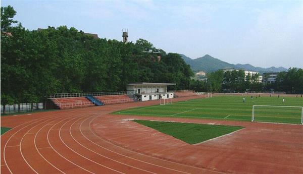 青島航空職業(yè)技術(shù)學(xué)校都開設(shè)了哪些航空服務(wù)專業(yè)？