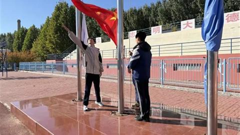 登高望親承美德 敬老尊師傳家風(fēng) ——灤州市職教中心重陽節(jié)主題教育活動紀(jì)實