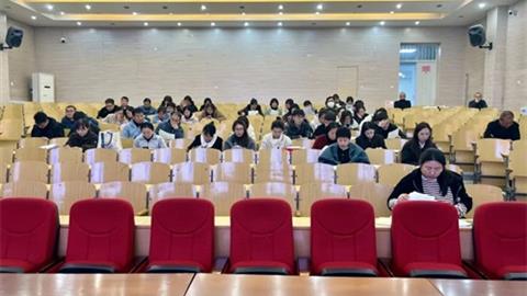 玉田職教中心召開2026年高考報名培訓(xùn)會